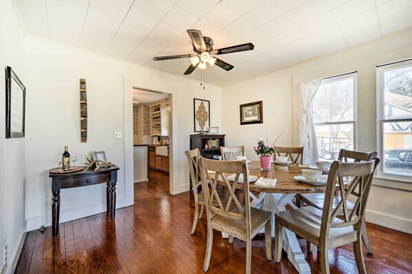 House (2 Bedrooms) | Interior - Charming Home Near Downtown Fredericksburg! (Fredericksburg)