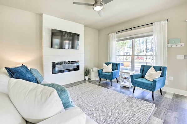 House (3 Bedrooms) | Front of property