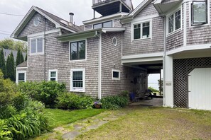 Interior - Kayaks, Deck & Pond Access: Rhode Island Retreat! (South Kingstown)