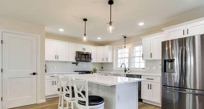 Renovated Family Home on Providence River!