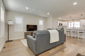 House (3 Bedrooms) | Interior