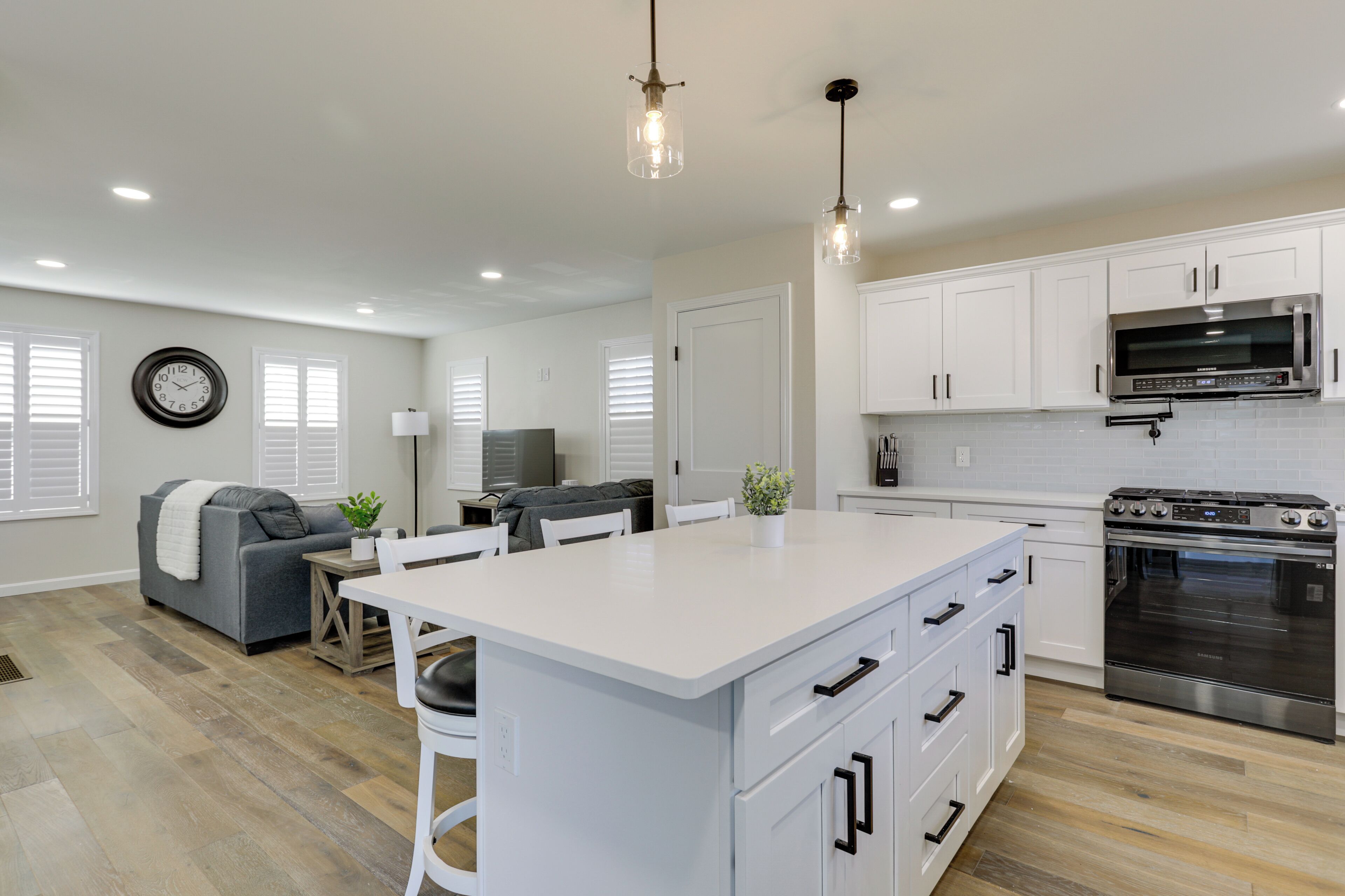 House (3 Bedrooms) | Interior