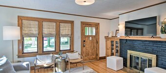 Family-friendly Des Moines Retreat w/ Patio!