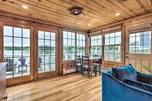 Cottage (2 Bedrooms) | Interior