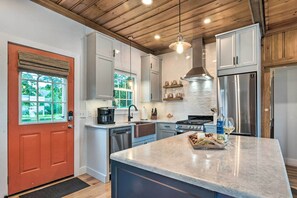 Cottage (2 Bedrooms) | Interior