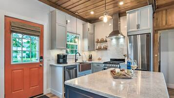 Cottage (2 Bedrooms) | Interior