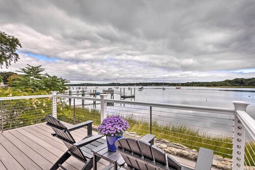 Charming Bristol Cottage w/ Private Beach!