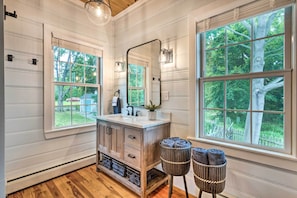 Cottage (2 Bedrooms) | Interior