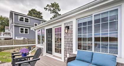 Charming Bristol Cottage w/ Private Beach!