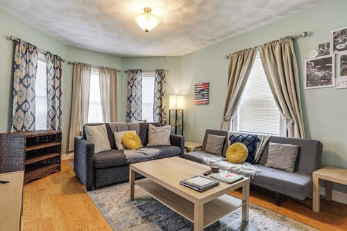 Providence Apartment 1 Mi to Brown University