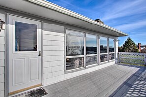 House (3 Bedrooms) | Interior - Rhode Island Oceanview Retreat: Walk to Shore! (Narragansett)
