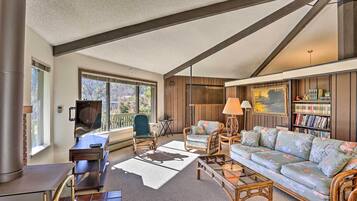 House (3 Bedrooms) | Front of property