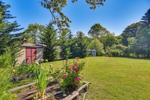 House (3 Bedrooms) | Interior - Bright Narragansett Beach Escape w/ Deck & Yard! (Narragansett)