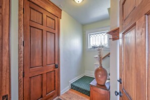 House (2 Bedrooms) | Interior - Central Colorado Springs Home w/ Alluring Backyard (Colorado Springs)