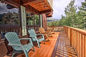 House (4 Bedrooms) | Front of property - 'peaceful Pines' Estes Park Home: Longs Peak View (Estes Park)