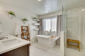 Talo (5 Bedrooms) | Sisätilat