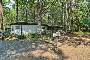 Exterior - Higden Hideaway on Lake: Pets & Atvs Allowed! (Higden)
