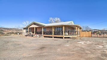 House (3 Bedrooms) | Front of property