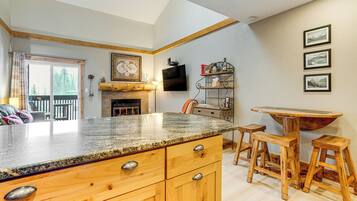 Apartment (1 Bedroom) | Interior