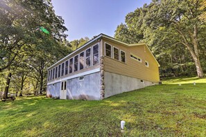 Exterior - Beach Lake Cabin on Delaware River w/ Sunroom! (Beach Lake)