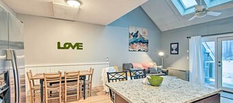 Near Newfound Lake: Plymouth Condo w/ Fireplace!