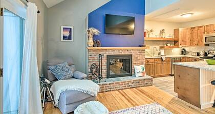 Ski-in/ski-out Tenney Mountain Condo w/ Fireplace!