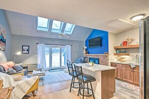 Apartment (3 Bedrooms) | Front of property