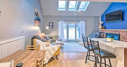 Ski-in/ski-out Tenney Mountain Condo w/ Fireplace!