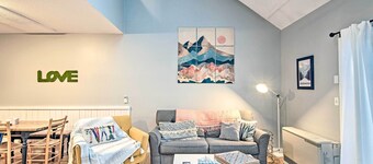 Ski-in/ski-out Tenney Mountain Condo w/ Fireplace!