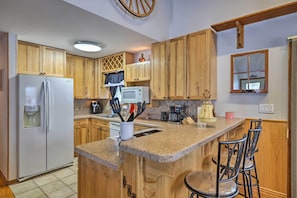 House (3 Bedrooms) | Private kitchen
