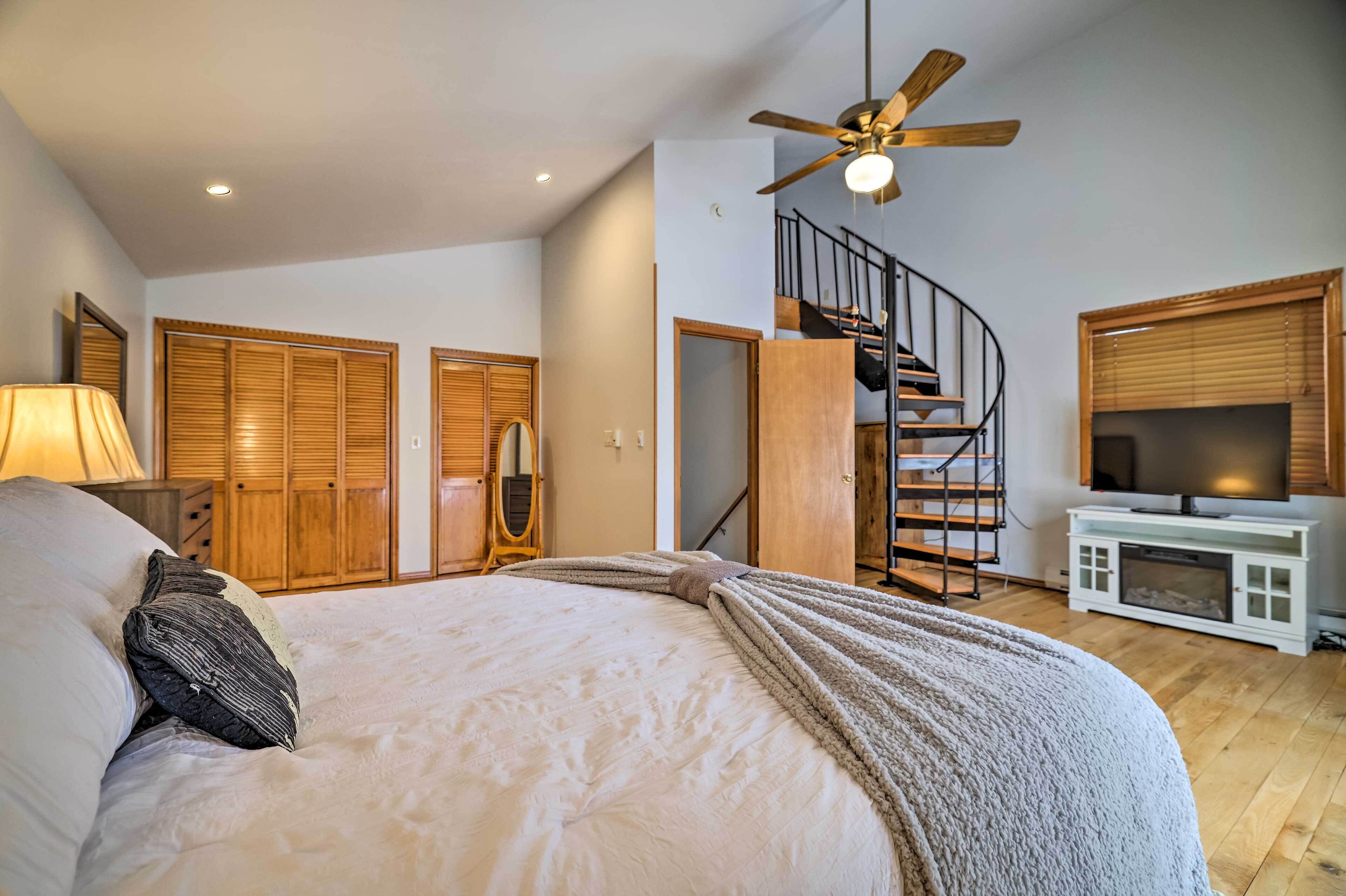 House (3 Bedrooms) | 3 bedrooms, laptop workspace, iron/ironing board, bed sheets