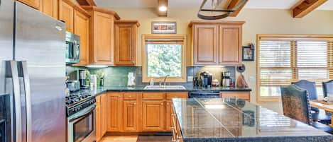 House (3 Bedrooms) | Interior