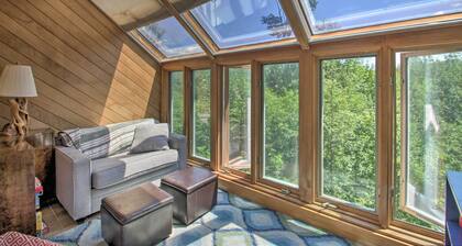 Spacious Ski-in/out Black Mountain Home w/ Deck!