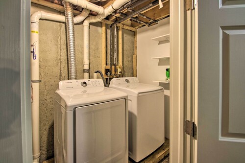 Quiet & Cozy White Mtns Getaway: 4 Mi to Cranmore!