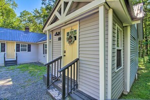 House (3 Bedrooms) | Interior - Stylish Mountain Home Near Ski, Golf + Manchester! (Bondville)