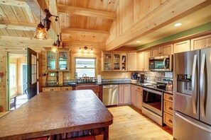 Interior - 4 Mi to Mount Snow: West Dover Cabin w/ Game Room (West Dover)