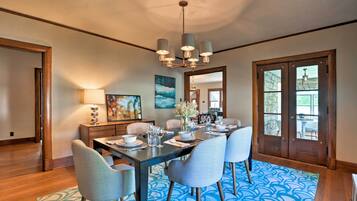 House (4 Bedrooms) | Interior