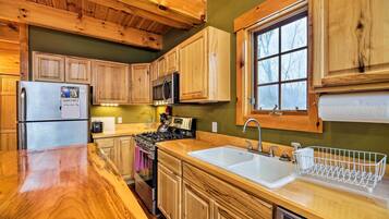 House (2 Bedrooms) | Interior