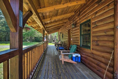 Ski Lodge Mtn Retreat w/ Fire Pit, Deck & Views!