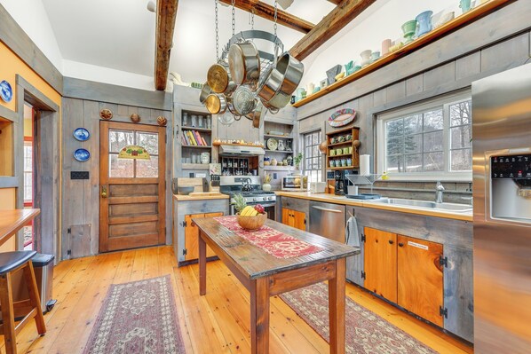 Interior - Manchester Center Home w/ Green Mtn Views! (Manchester Center)