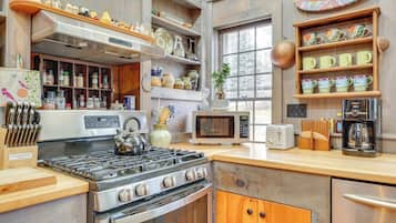 Rumah (2 Bedrooms) | Interior