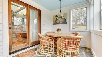 Rumah (2 Bedrooms) | Interior