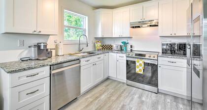 Near Downtown + Ocean: Sarasota Getaway