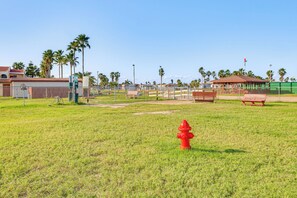 Cottage (1 Bedroom) | Interior - Furnished Deck: Waterfront Port Isabel Cottage! (Port Isabel)