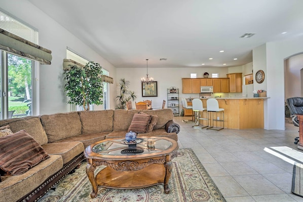 House (2 Bedrooms) | Interior