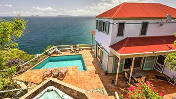 Villa (3 Bedrooms) | Front of property