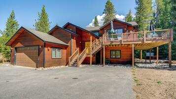 House (4 Bedrooms) | Front of property