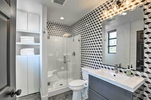 Interior - Unique Texas Home in Converted Gas Station! (Schulenburg)