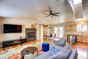 House (3 Bedrooms) | Interior - Pet-friendly Bend Home ~ 2 Mi to Downtown (Bend)