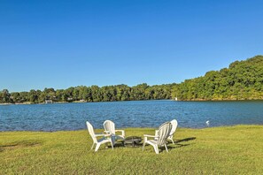 Interior - Waterfront Oasis On Tims Ford Lake: Pool/kayak! (Winchester)